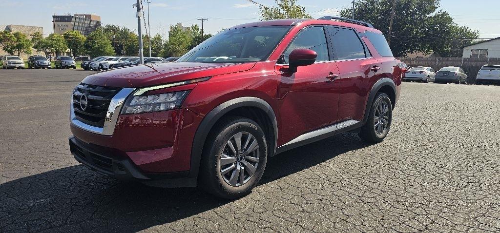 Nissan Pathfinder SV 2WD 2024