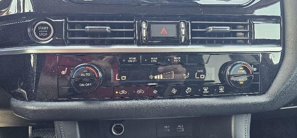 Nissan Pathfinder SV 2WD 2024