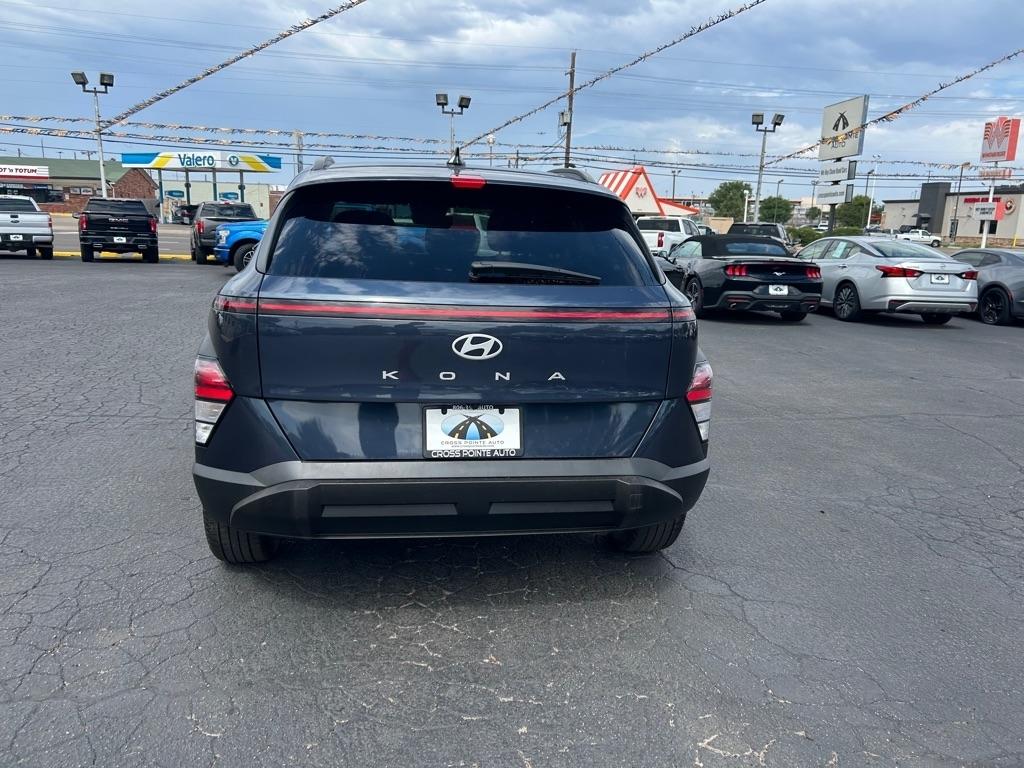 Hyundai Kona SEL FWD 2025