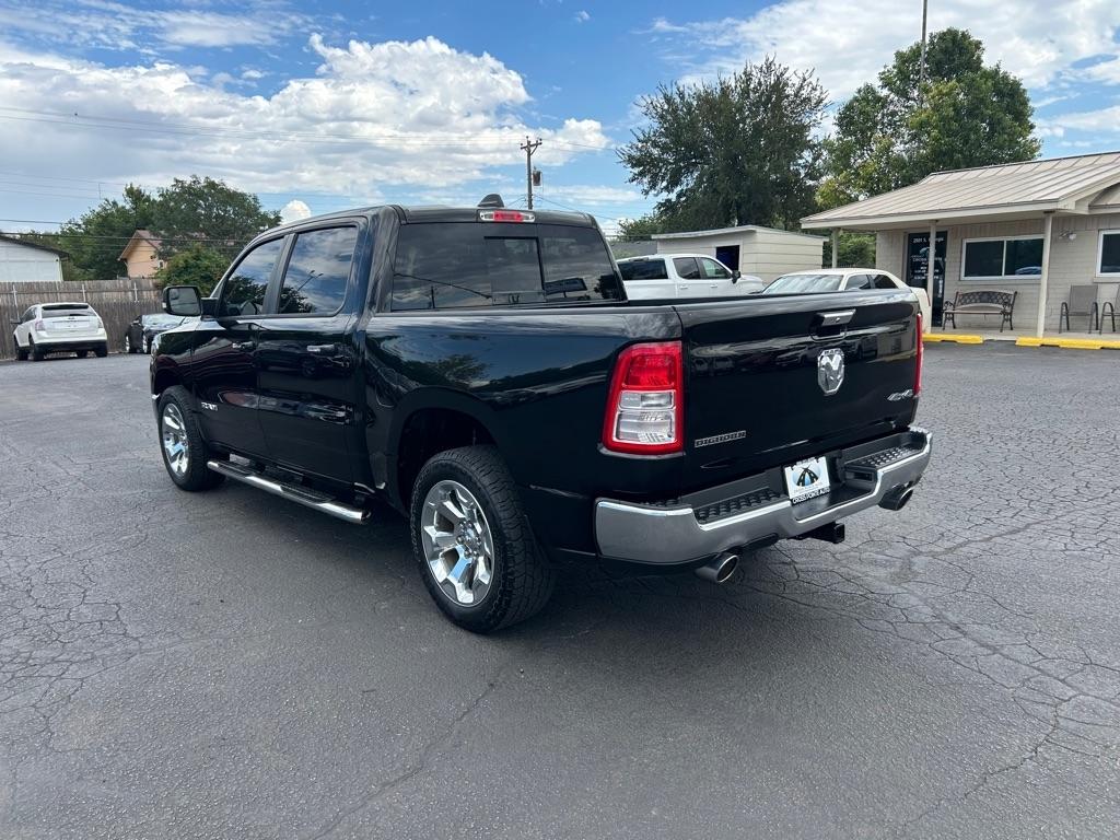 RAM 1500 Big Horn 4x4 Crew Cab 5'7" Box 2020