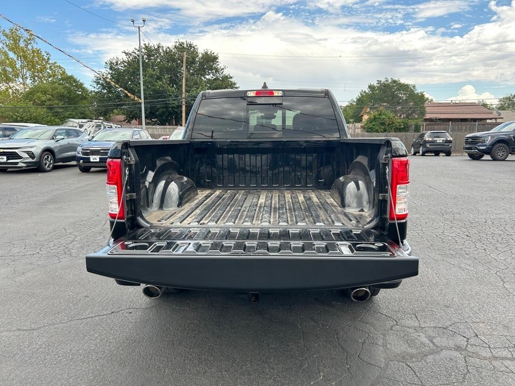 RAM 1500 Big Horn 4x4 Crew Cab 5'7" Box 2020