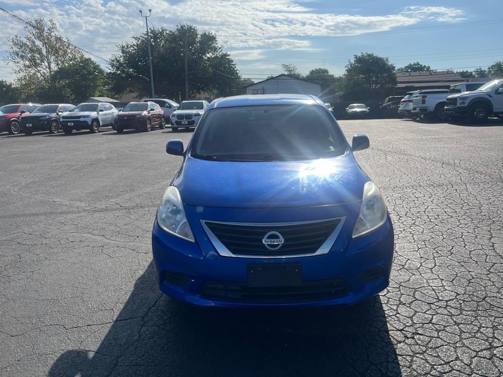 Nissan Versa 4dr Sdn CVT 1.6 SV 2014