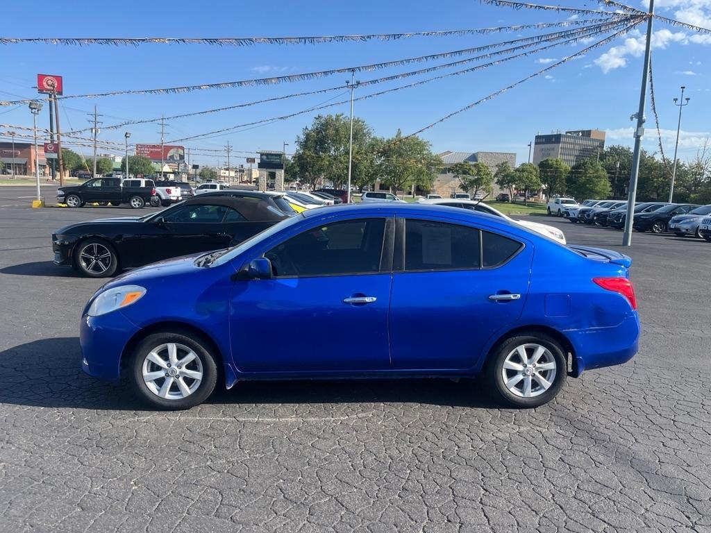 Nissan Versa 4dr Sdn CVT 1.6 SV 2014