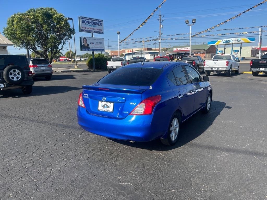 Nissan Versa 4dr Sdn CVT 1.6 SV 2014