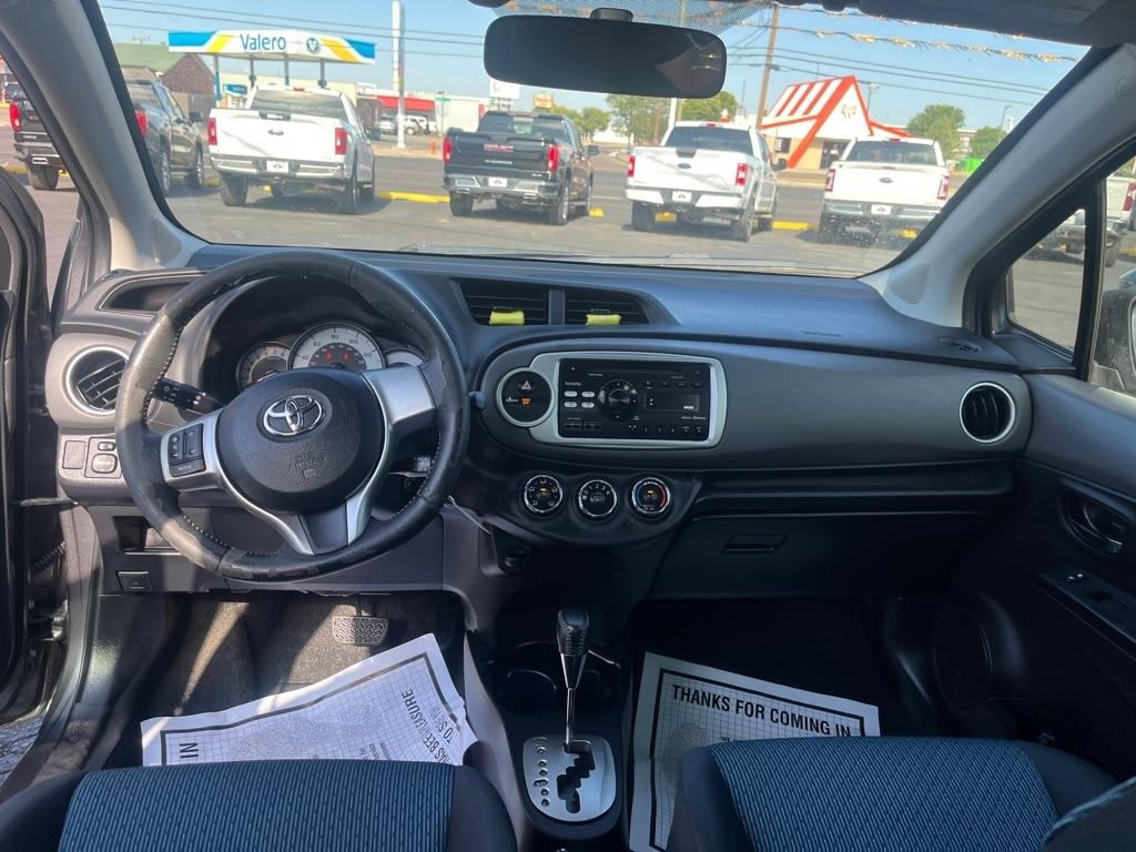 Toyota Yaris 5dr Liftback Man SE (TMC/CBU Plant) (Natl) 2014