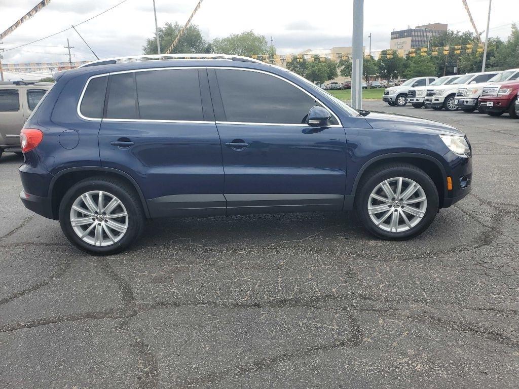 Volkswagen Tiguan 4WD 4dr S 4Motion 2011