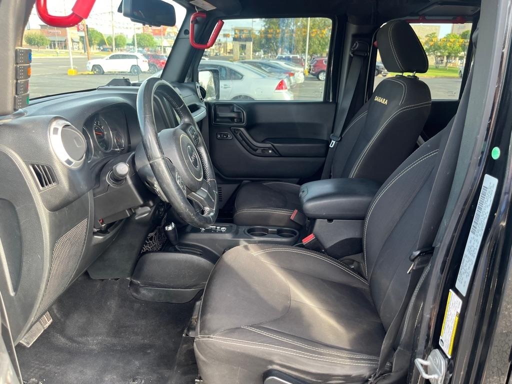 Jeep Wrangler Unlimited 4WD 4dr Sahara 2015