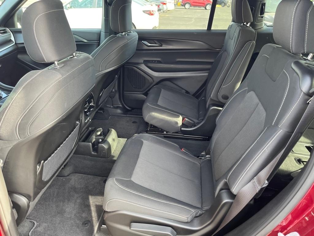 Jeep Grand Cherokee L Laredo X 4x2 2025