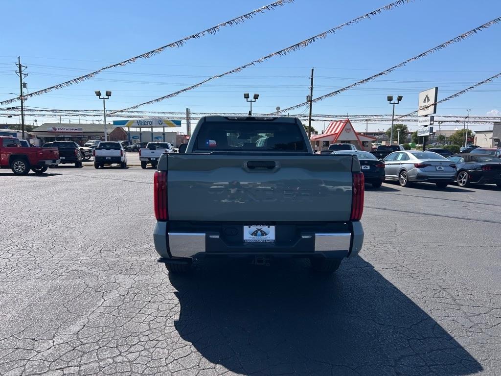 Toyota Tundra 2WD SR5 CrewMax 5.5' Bed (Natl) 2022