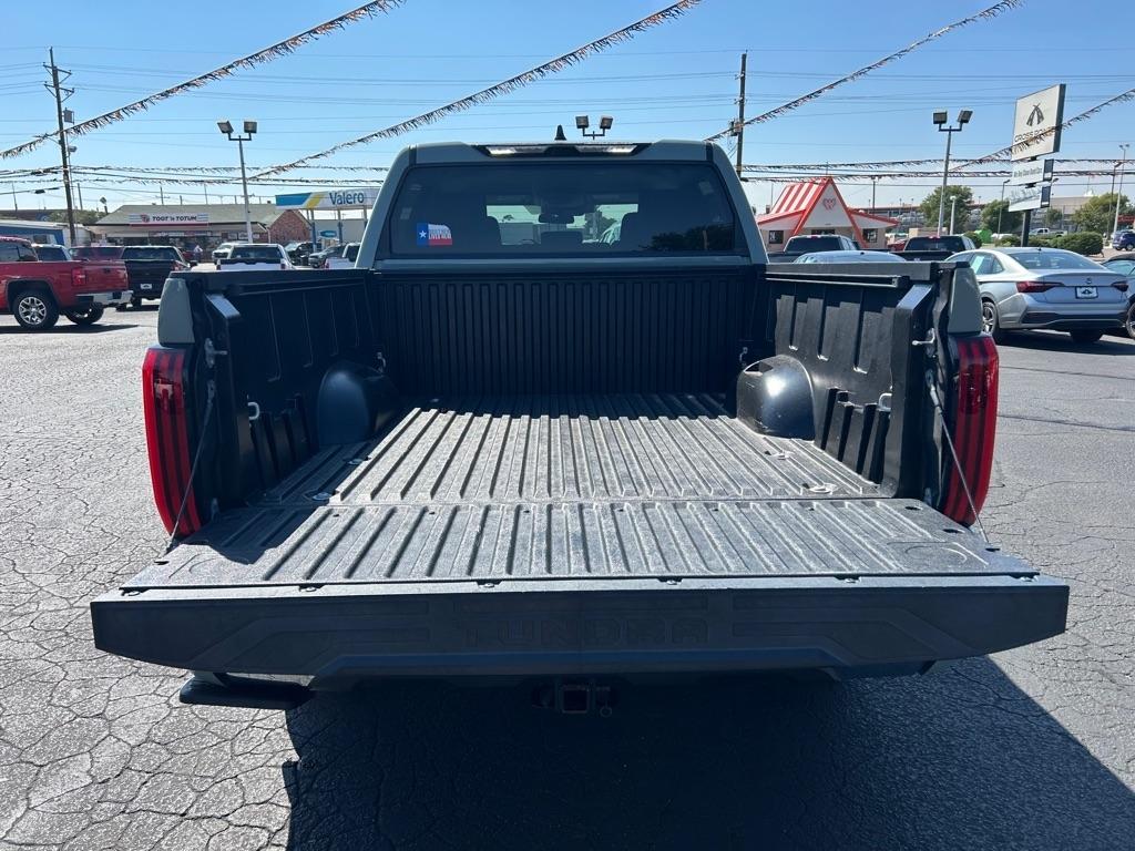 Toyota Tundra 2WD SR5 CrewMax 5.5' Bed (Natl) 2022