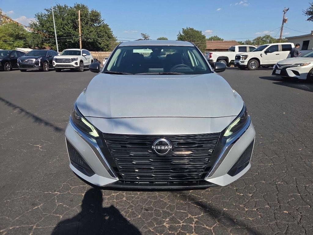 Nissan Altima 2.5 SV Sedan 2024