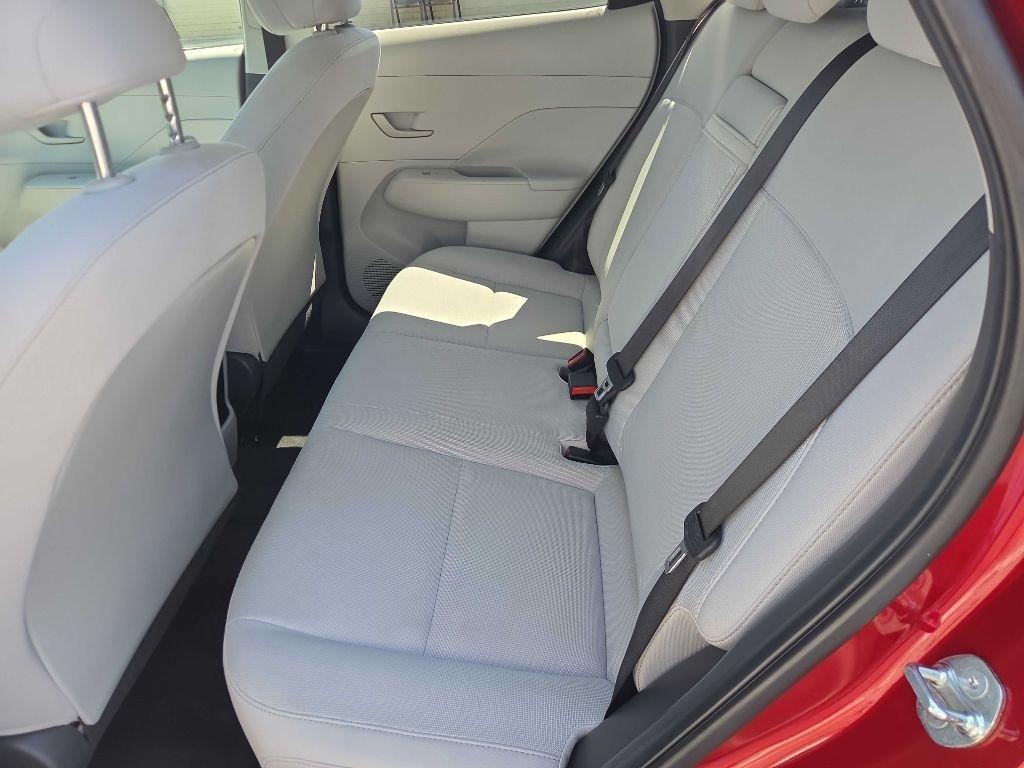 Hyundai Kona SEL FWD 2025