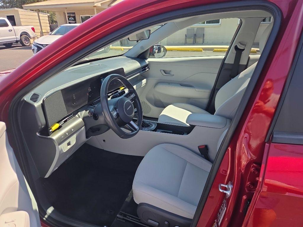 Hyundai Kona SEL FWD 2025