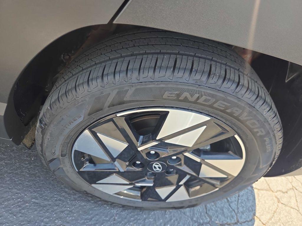 Hyundai Kona SEL FWD 2025