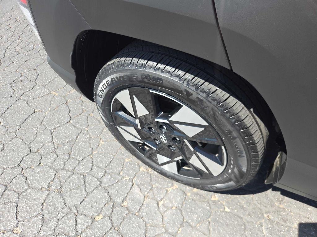 Hyundai Kona SEL FWD 2025