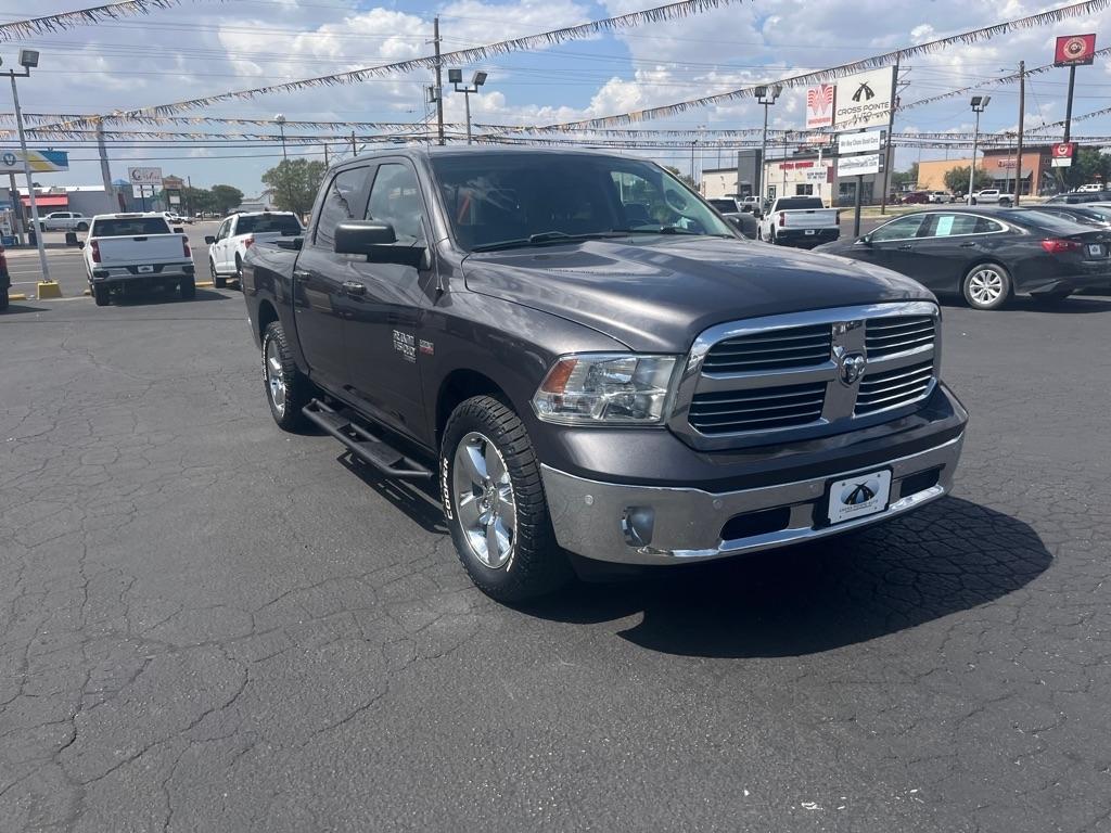 RAM 1500 Classic Lone Star 4x2 Crew Cab 5'7" Box 2019