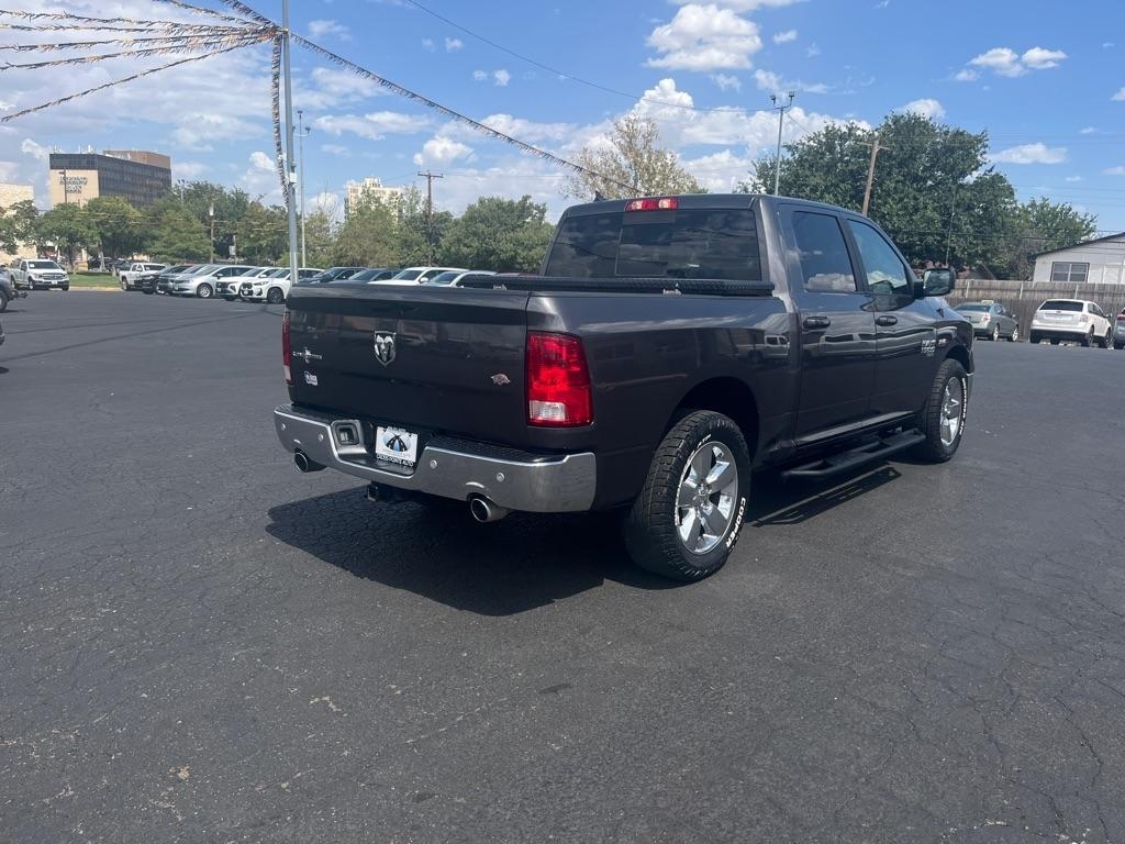 RAM 1500 Classic Lone Star 4x2 Crew Cab 5'7" Box 2019