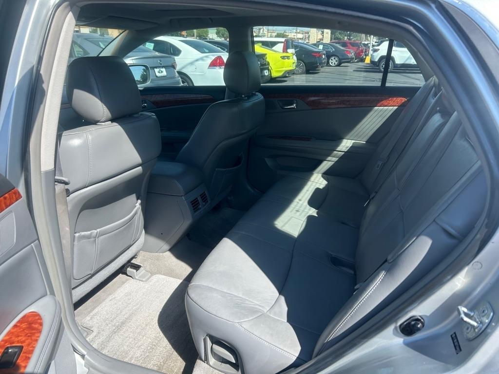Toyota Avalon 4dr Sdn Touring (Natl) 2005