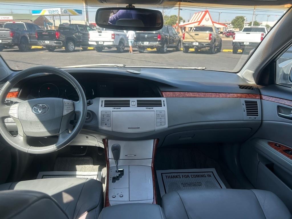 Toyota Avalon 4dr Sdn Touring (Natl) 2005