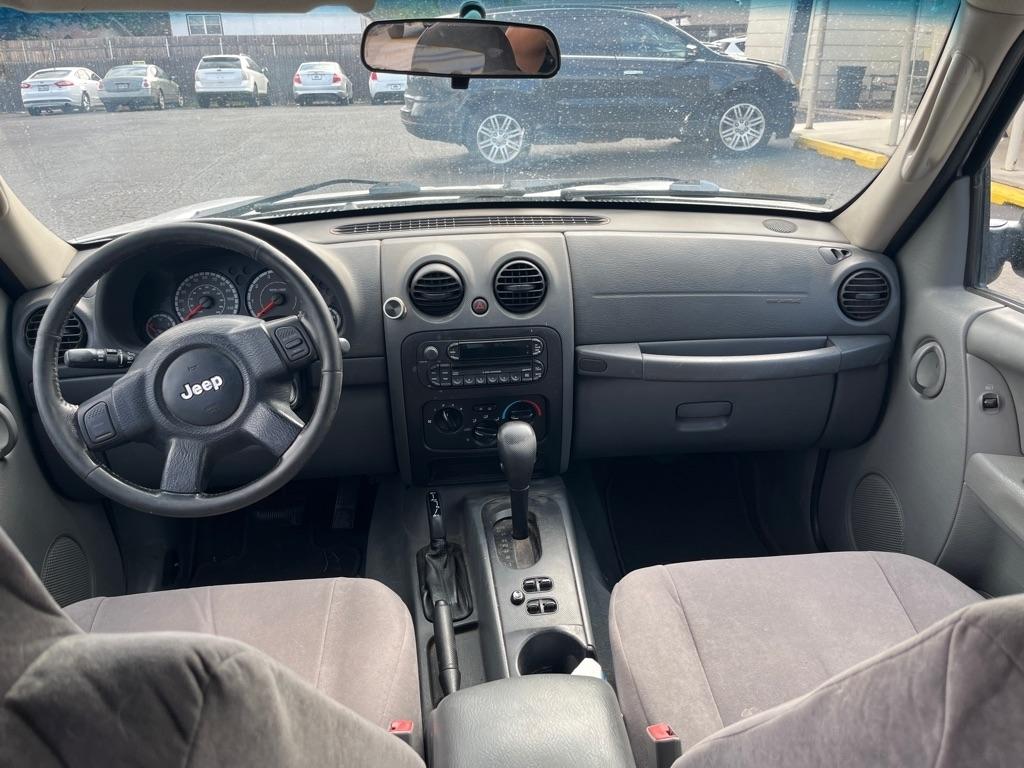 Jeep Liberty 4dr Sport 4WD 2006