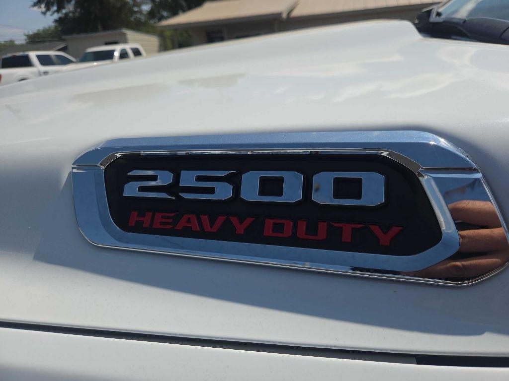 RAM 2500 Laramie 4x4 Crew Cab 6'4" Box 2023