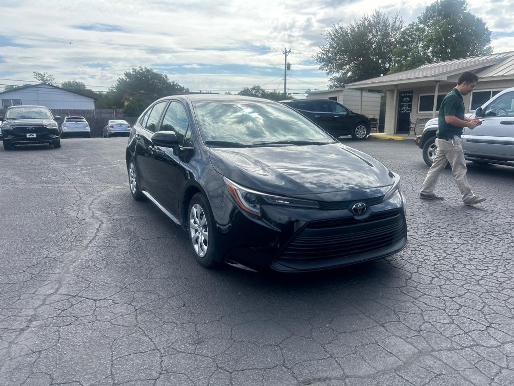 Toyota Corolla LE CVT (Natl) 2024