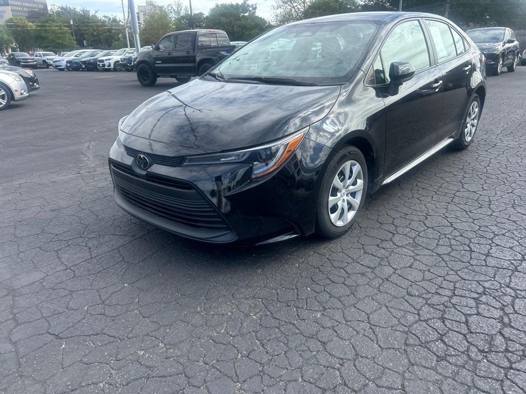 Toyota Corolla LE CVT (Natl) 2024