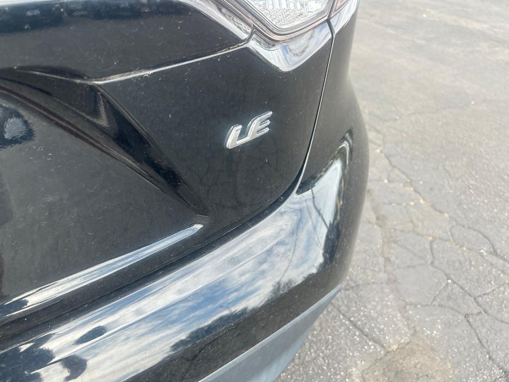 Toyota Corolla LE CVT (Natl) 2024
