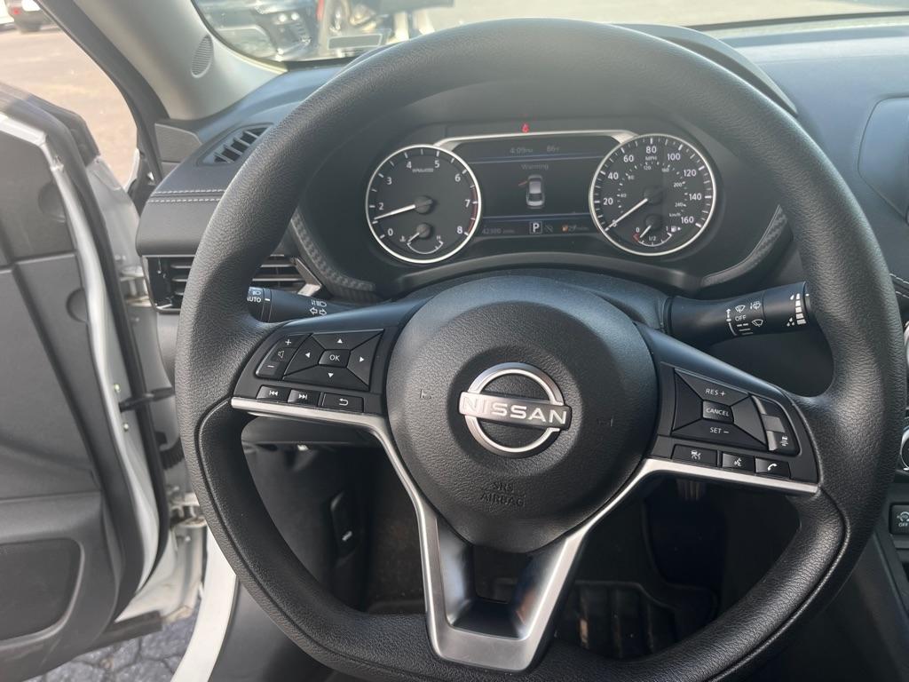 Nissan Sentra SV CVT 2025