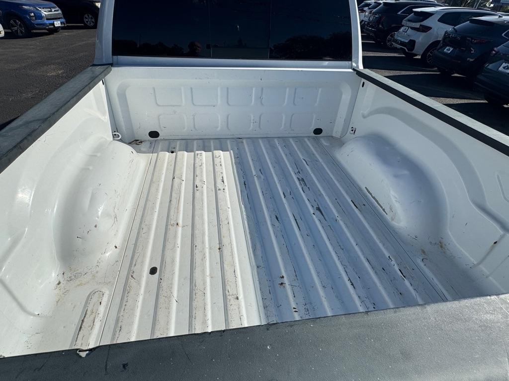 RAM 1500 Lone Star 4x2 Crew Cab 5'7" Box 2017