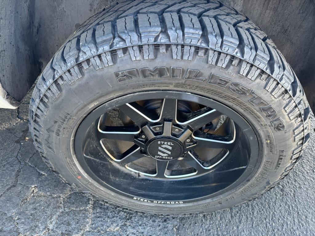 RAM 1500 Lone Star 4x2 Crew Cab 5'7" Box 2017