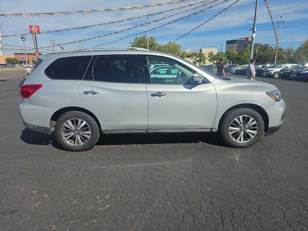 Nissan Pathfinder 4x4 SL 2017