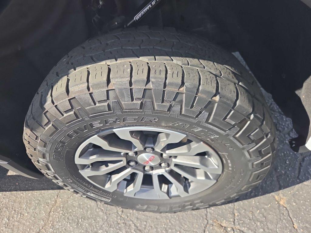 GMC Sierra 1500 Limited 4WD Crew Cab 147" AT4 2022