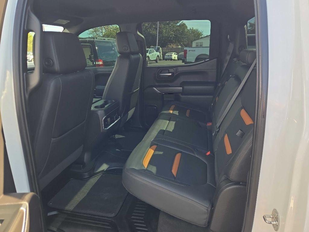 GMC Sierra 1500 Limited 4WD Crew Cab 147" AT4 2022