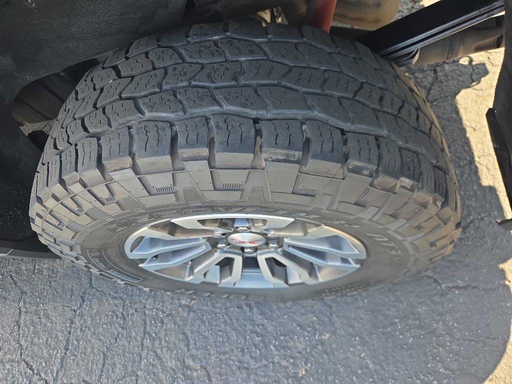 GMC Sierra 1500 Limited 4WD Crew Cab 147" AT4 2022