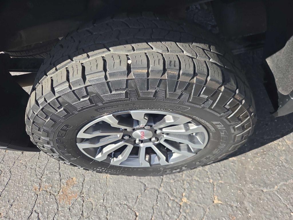 GMC Sierra 1500 Limited 4WD Crew Cab 147" AT4 2022