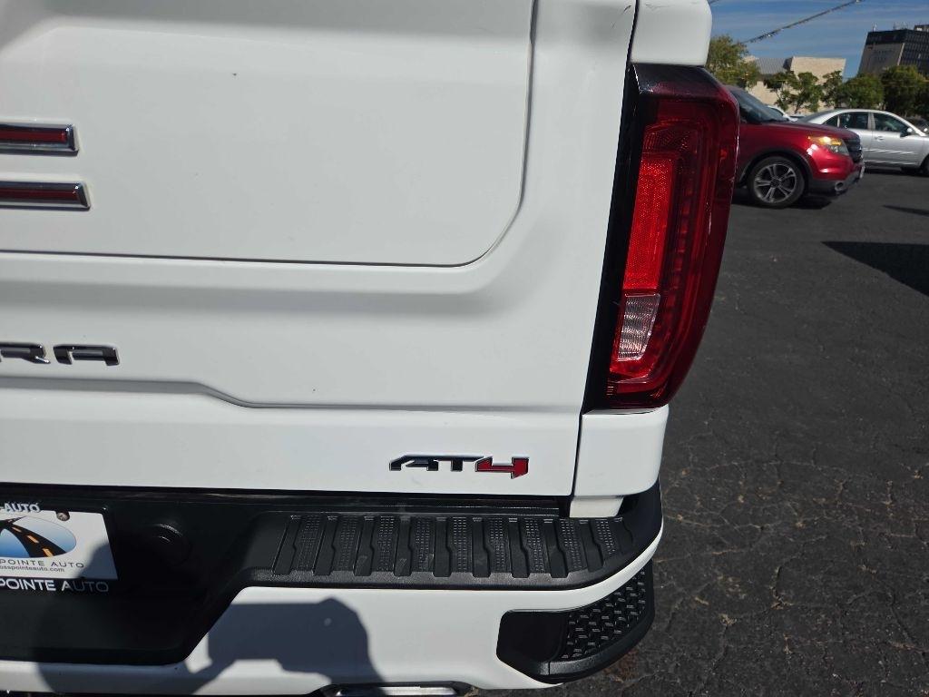 GMC Sierra 1500 Limited 4WD Crew Cab 147" AT4 2022