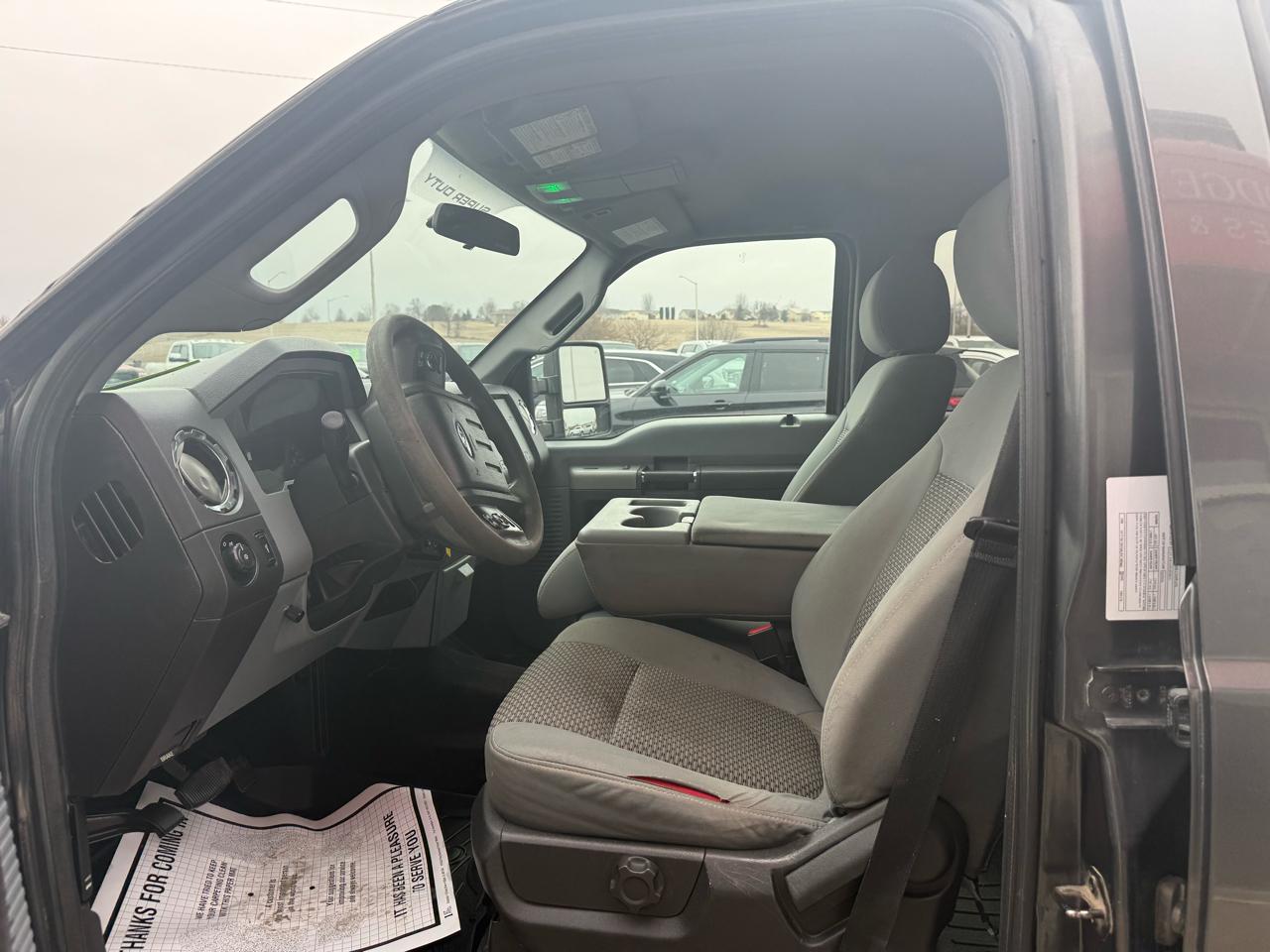 Ford F-250 SD XLT Crew Cab 4WD 2016