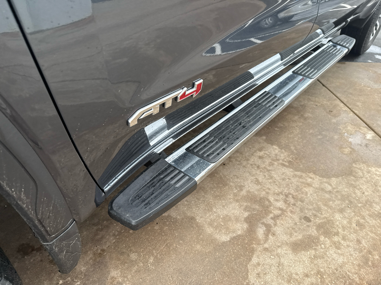 GMC Sierra 1500 4WD Crew Cab 147" AT4 2021