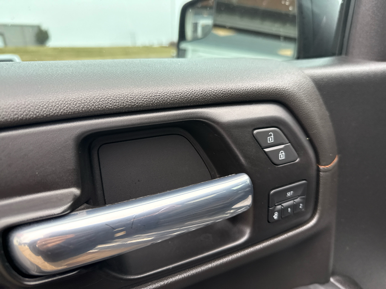 GMC Sierra 1500 4WD Crew Cab 147" AT4 2021