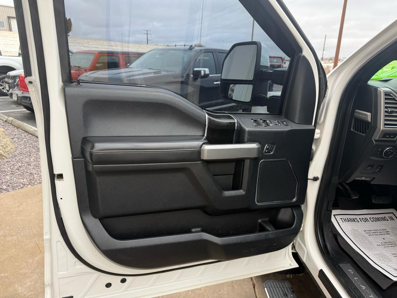 Ford Super Duty F-350 SRW Platinum 4WD Crew Cab 6.75' Box 2018