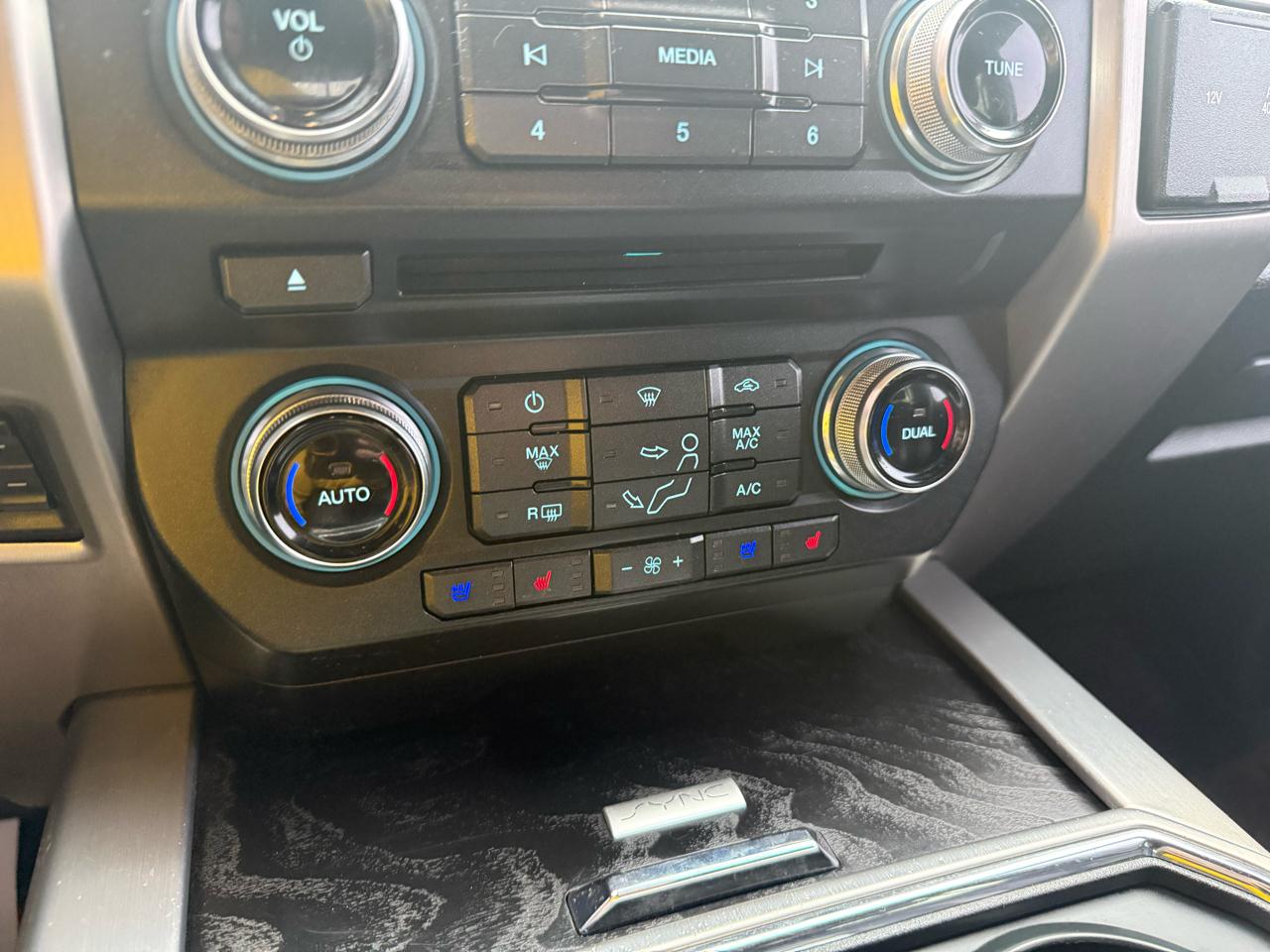 Ford Super Duty F-350 SRW Platinum 4WD Crew Cab 6.75' Box 2018