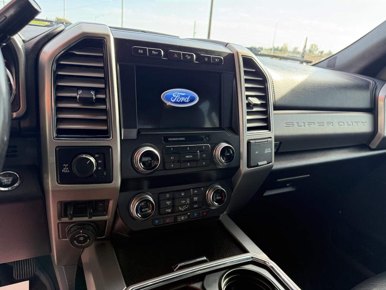 Ford Super Duty F-250 SRW Platinum 4WD Crew Cab 6.75' Box 2021