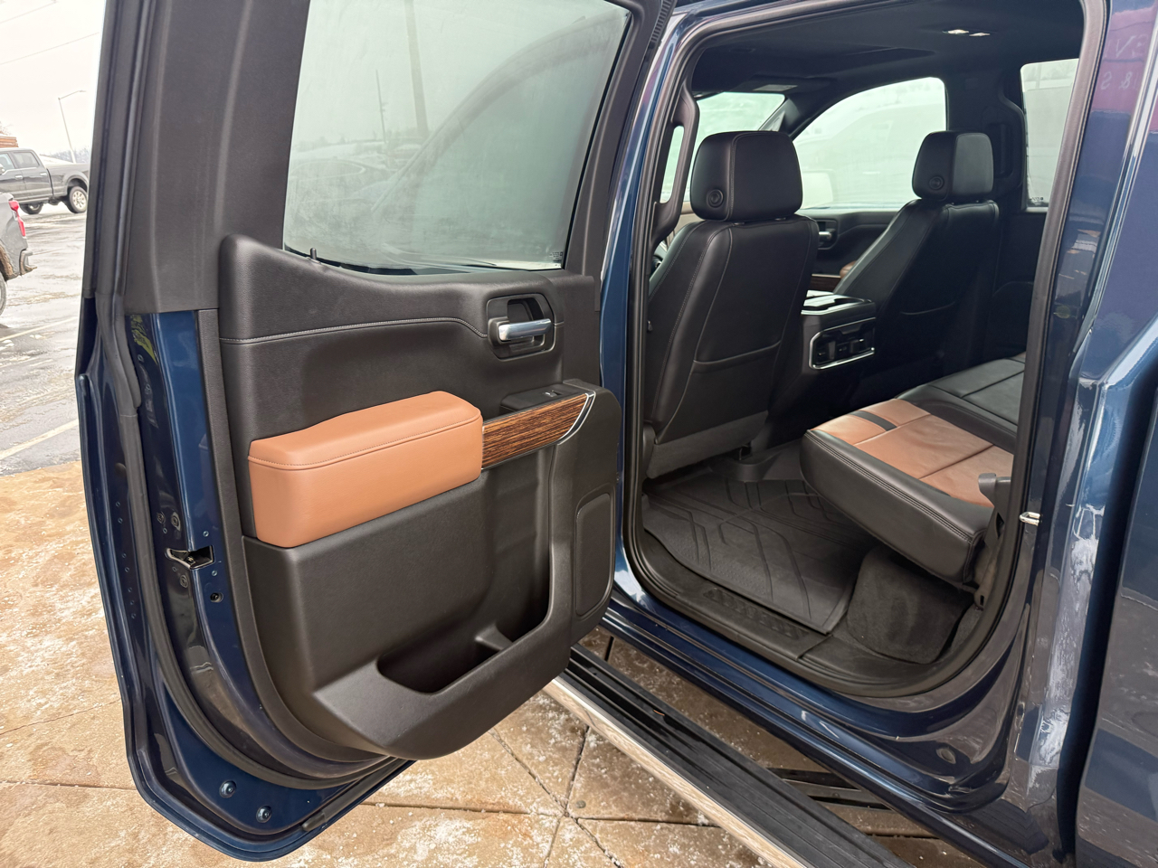 Chevrolet Silverado 1500 4WD Crew Cab 147" High Country 2021