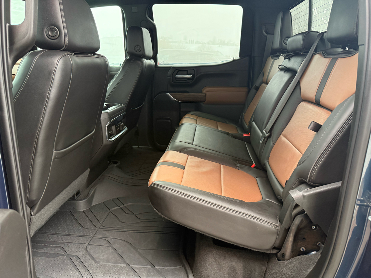 Chevrolet Silverado 1500 4WD Crew Cab 147" High Country 2021