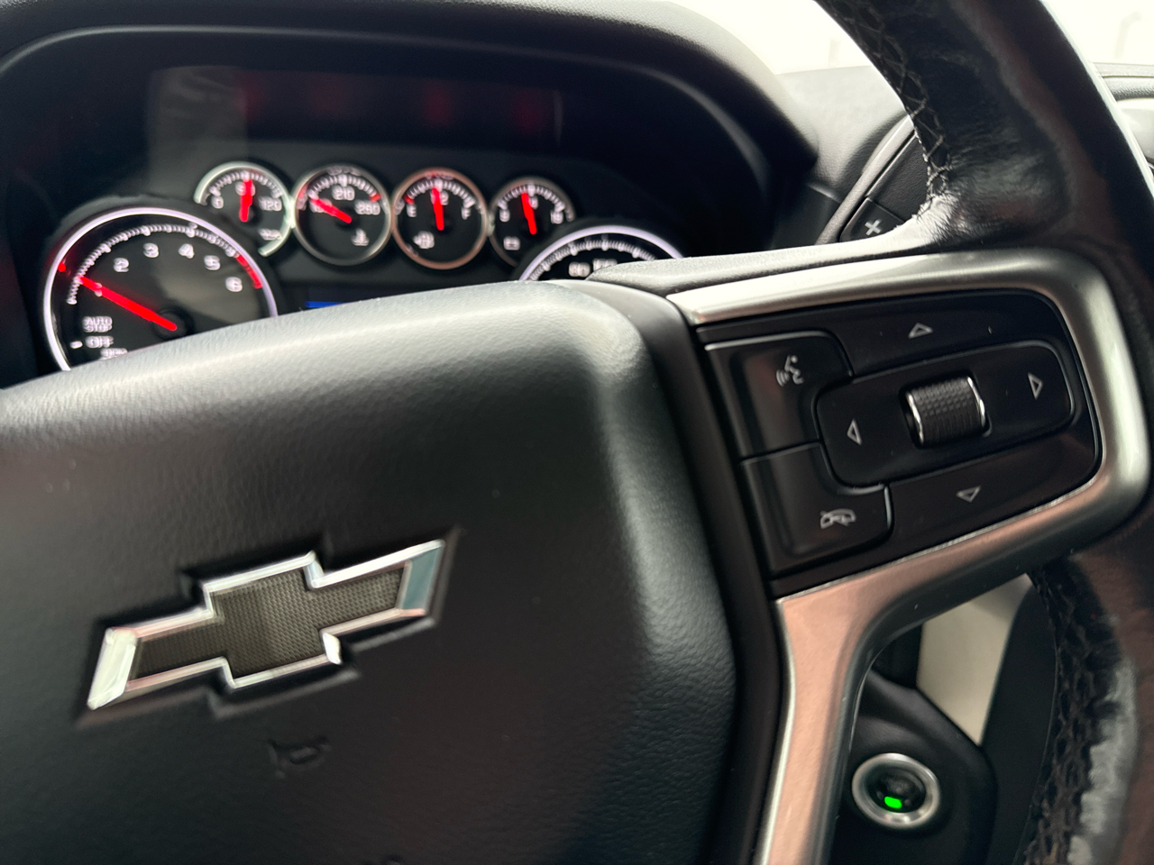 Chevrolet Silverado 1500 4WD Crew Cab 147" LT Trail Boss 2021