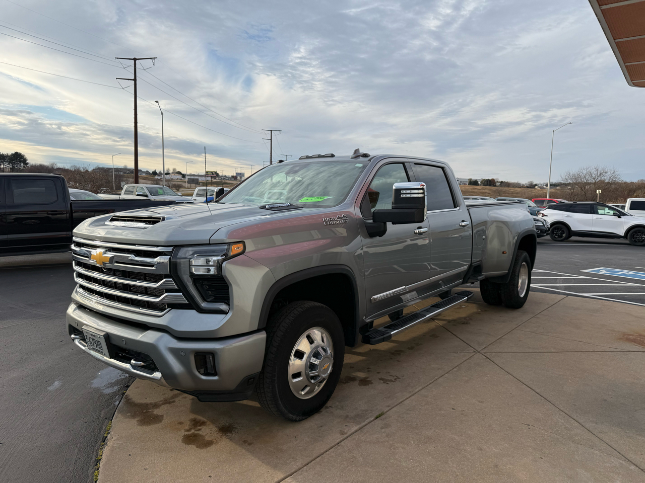 2024 Chevrolet Silverado 3500HD High Country photo 4