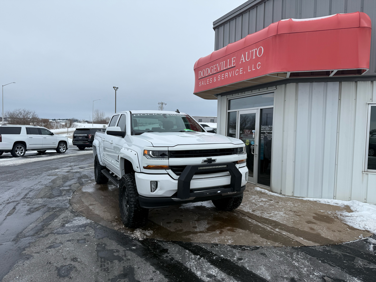 Chevrolet Silverado 1500 4WD Crew Cab 143.5" LT w/2LT 2018