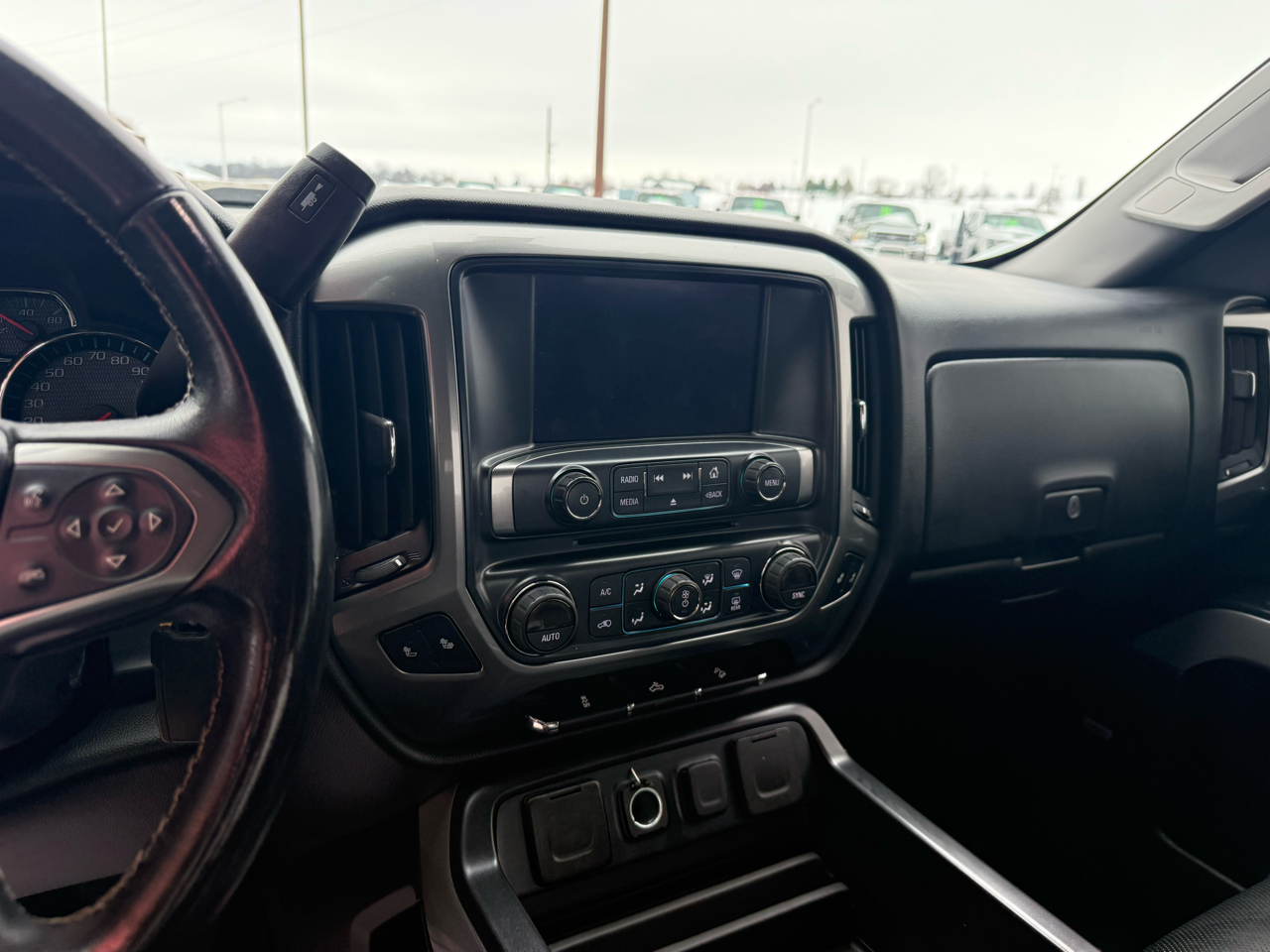 Chevrolet Silverado 1500 4WD Crew Cab 143.5" LT w/2LT 2018