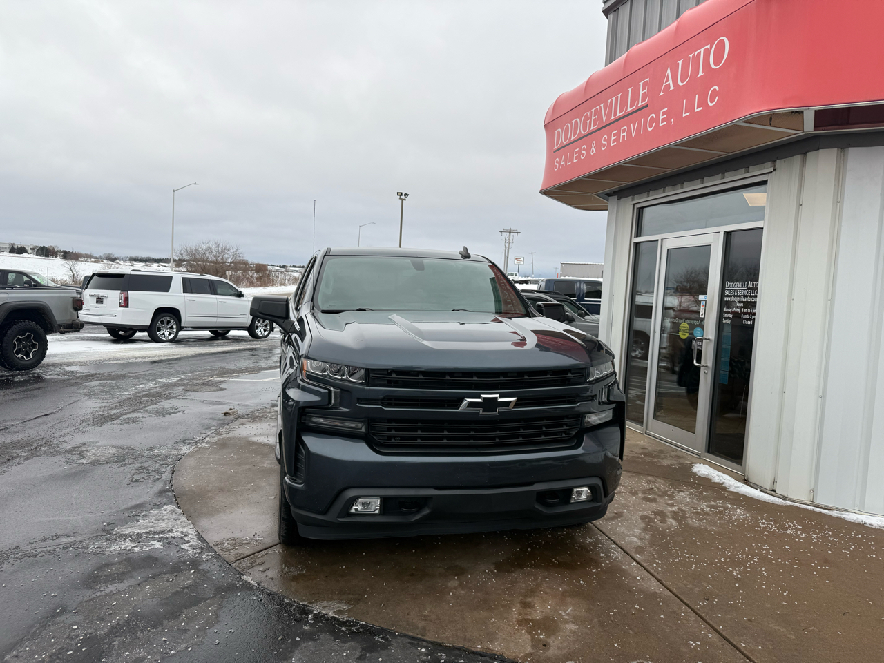 2020 Chevrolet Silverado 1500 RST photo 2